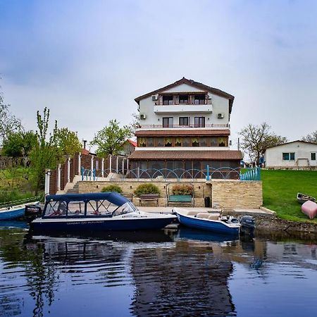 Pensiunea Pestisorul Dunavăţu de Jos エクステリア 写真